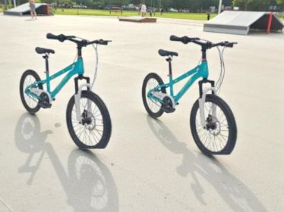 صورة دراجتين أطفال رياضية مقاس 20